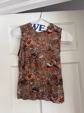 Sleeveless Floral Paisley Print Top in Multi-Color